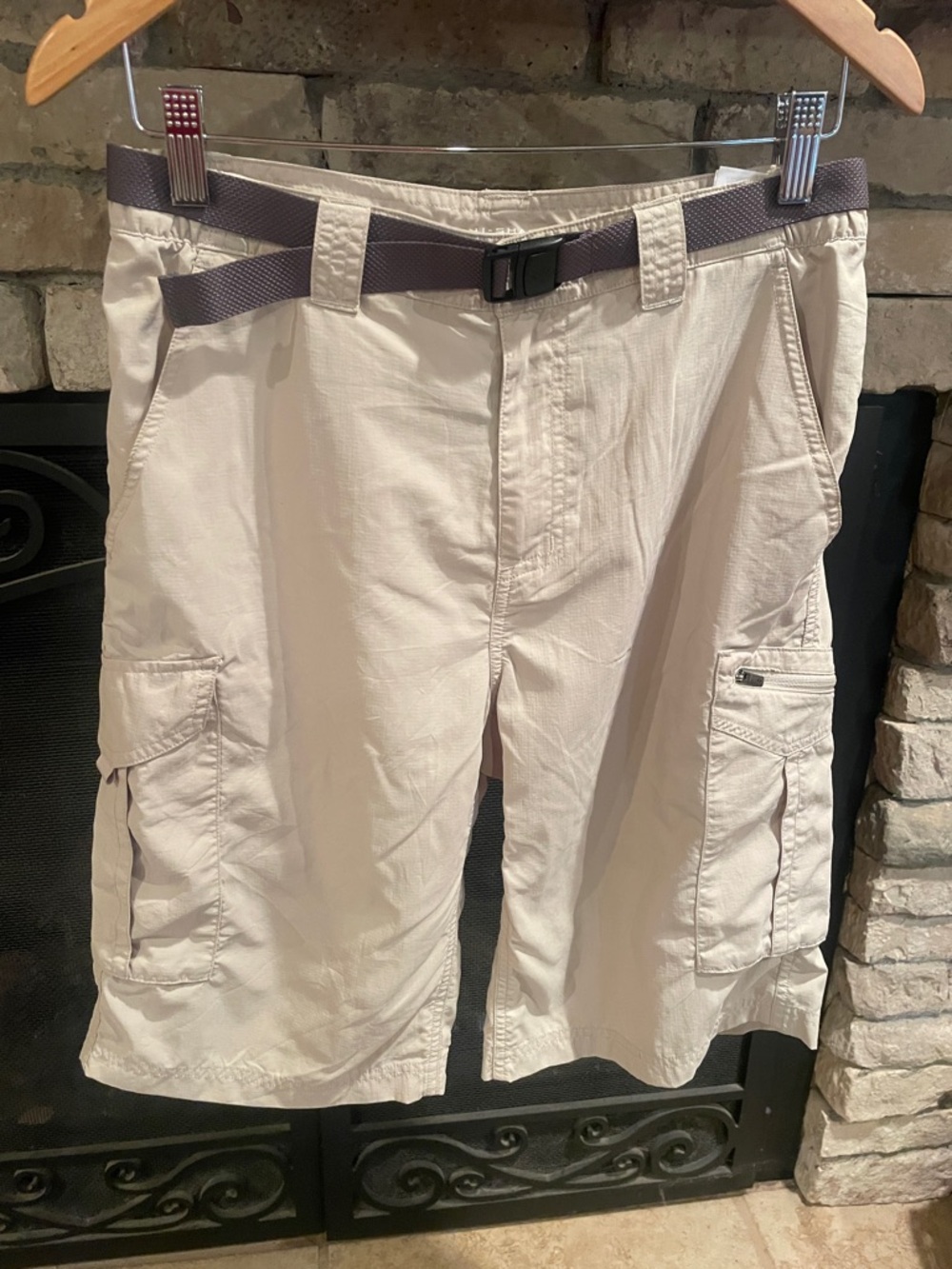 Columbia Men's Light Tan Cargo Shorts with Belt